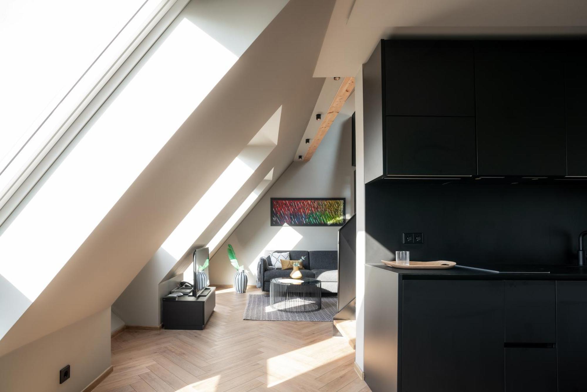 Hotel Nice Laupheim Bagian luar foto