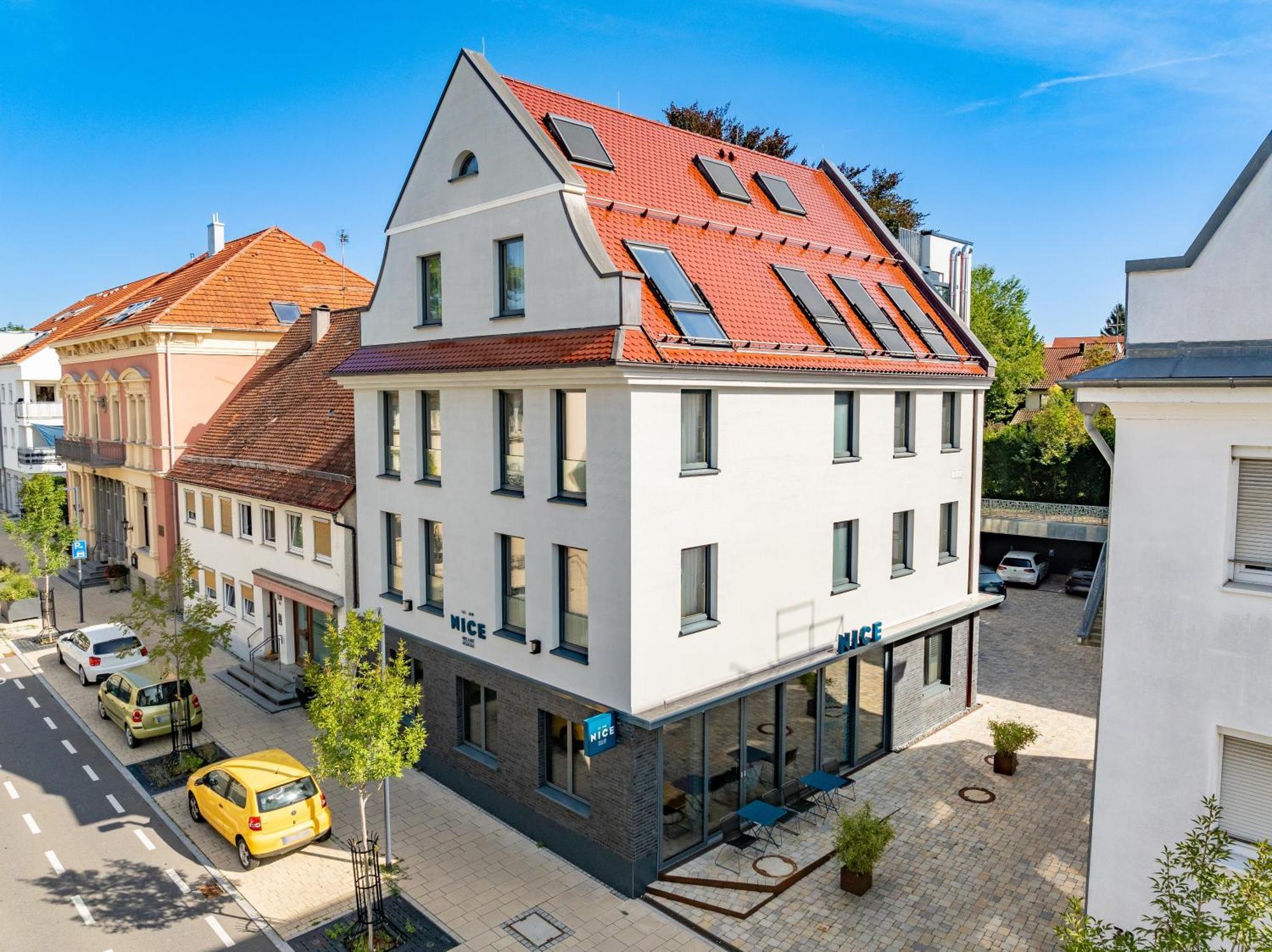 Hotel Nice Laupheim Bagian luar foto